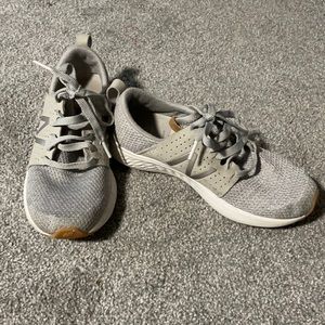 New Balance tennis shoes